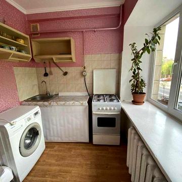 Оренда затишної 2к квартири вул. Жилянська 69/71, є газ!