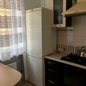 Всеволода Петріва 11/10.Метро Нивки 5 хвилин пішки.