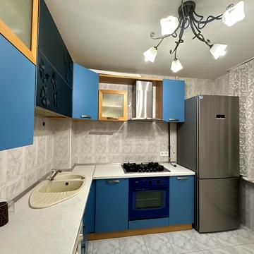 Героїв просп., 46