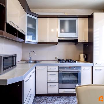 Південна вул., 7