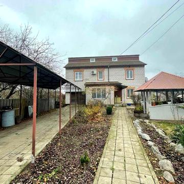 В продажу чудовий будинок в пригороді Полтави