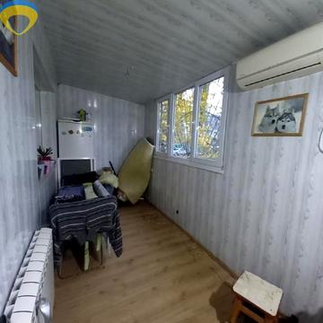 Героїв Крут вул. (Валентини Терешкової), 2