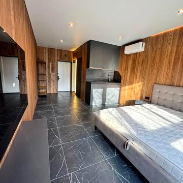 Виноградна вул., 2