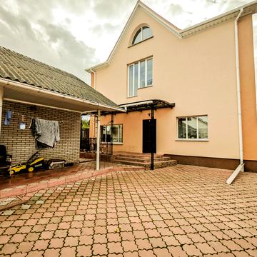 Чумацька вул. (Блюхера), 208