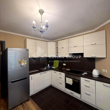 Пілотська вул., 7