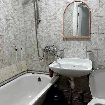 Валентинівська вул., 11