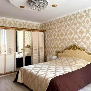 Миколи Ушакова вул., 1-Д