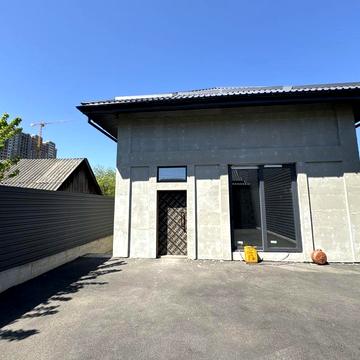 Продам котедж Метро Святошино 17 хв пішки. Вул. Улітіна.