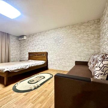 Центр ! Однокімнатна квартира в новобудові!