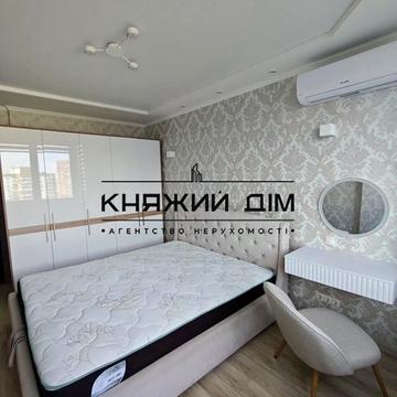 Драгоманова вул., 4-А