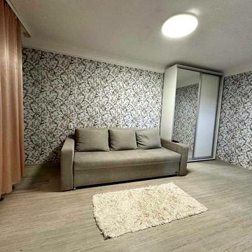 Чорних Заорожців 17, затишна 1к, з газом, невисокий поверх, м Дарниця