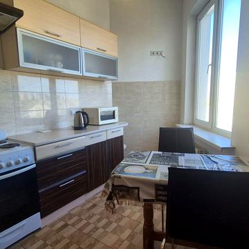 Дерибасівська вул., 9