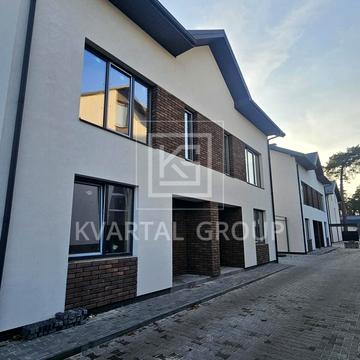 8 Березня вул., 15