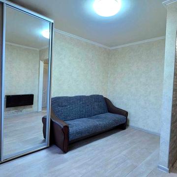 Бюджетна затишна 1-кімнатна на Відродження.