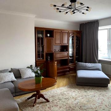 Лєскова вул., 1-А