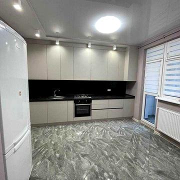 Продаж стильної, просторої квартири у новобудові на вул. Під Голоском.