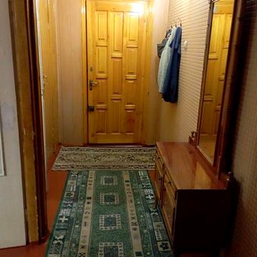 Здам двокімнатну квартиру, перший поверх, район зелени. Ціна 6000 грив