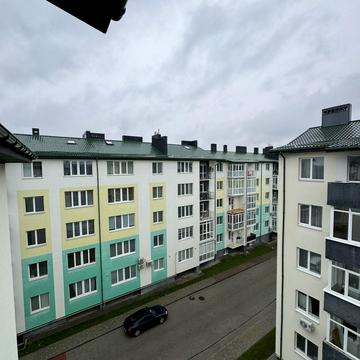 Весняна вул., 12