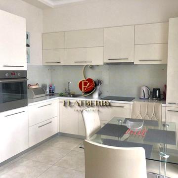 Андрія Верхогляда вул. (Михайла Драгомирова), 5