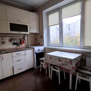 Рональда Рейгана вул., 10