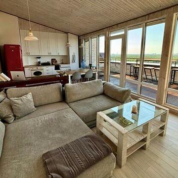 Радистів вул., 34-М