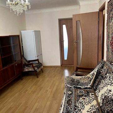 Продаж 2-кімнатної квартири, мікрорайон Виставка, вулиця Зарічанська