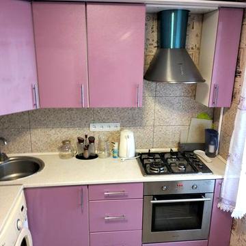 Продаю 2-х ком кв.4/9 ул.Героев 93 бригады,ост.ШКОЛА