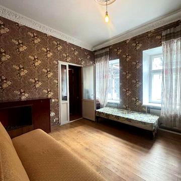 Продаж 3к Квартира Ніжинська вулиця