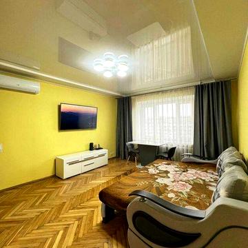 Без комісії! Продам 3-кім. квартиру на вул.Чорновола (напроти ТЦ Ашан)