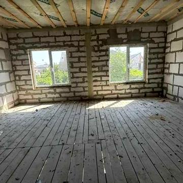 Продам 2-х уров. квартиру в таунхаусе в Малиновском районе. (240-070)