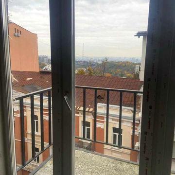 Продаж 2к квартири вул. Велика Житомирська 16