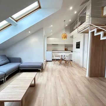 Регенераторна вул., 4