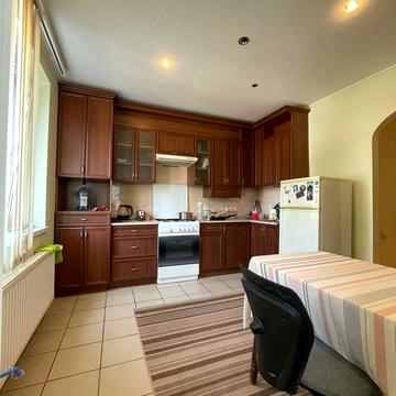 Джорджа Вашингтона вул. (Батальна), 4