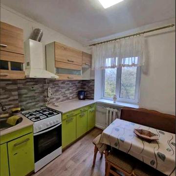 Пропонується квартира на вул. Е. Танцюри (Ген. Петрова) парк М.Твена