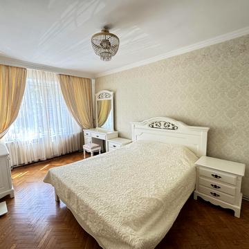 Леонтовича, 2