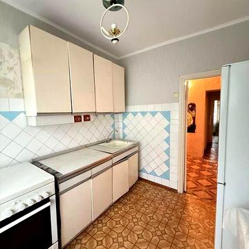 Продаж 3к Квартира Перемоги вулиця