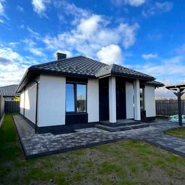 Комфортний будинок 118м² з автонавісом та терасою — вигідна пропозиція