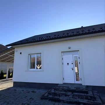 Продається новий будинок з меблями