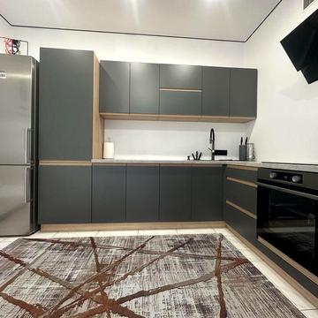 Новий сучасний будинок на Старому місті