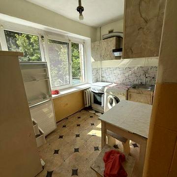 Терміново продам 2 км кварт. р-н Автовокзалу, ключі!