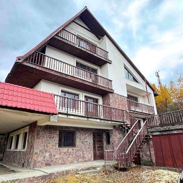 Продаж просторого Будинку у затишному с. Бірки