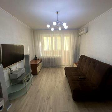 Сдам шикарную  1-кв 40 м2 на Победе 5.Все есть 11000