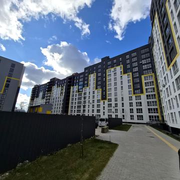 Залізнична вул., 7