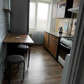 Сдам 2 комнатную квартиру на Касиора  Левый берег!