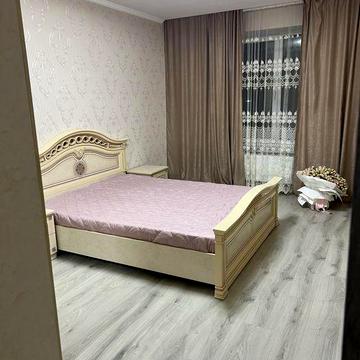 Здається двохкімнатна квартира в новобудові біля Гіду