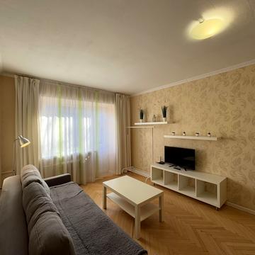 Довга вул., 98