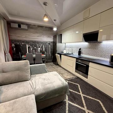 Зарічна вул., 1-В