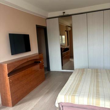 Русанівська набережна вул., 8/1