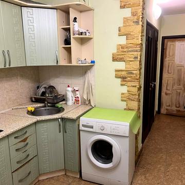 Набережна Перемоги вул., 124