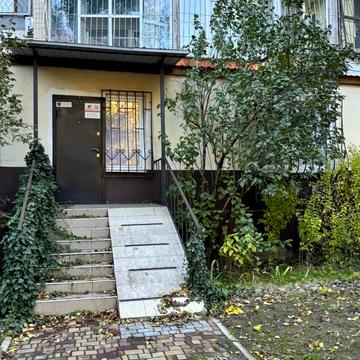 Сімї Глодан вул., 37а